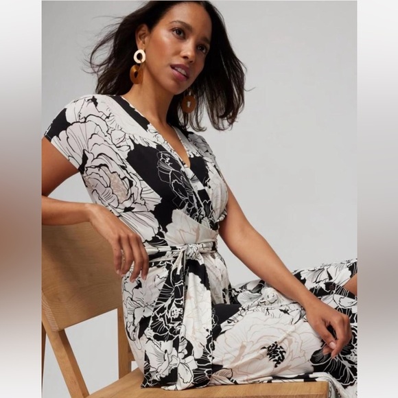White House Black Market Dresses & Skirts - NWT-White House Black Market Monochrome Floral Wrap Midi Dress